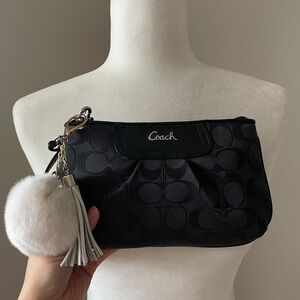 SOLD FB 🌸 Coach Ashley Wristlet / Wallet